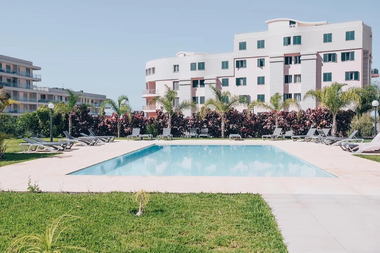 Elephant 2Br Apartment With Terrace, Side Sea View And Pool Access Funchal  Portugal