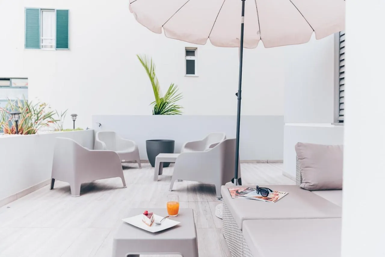 Elephant 2Br Apartment With Terrace, Side Sea View And Pool Access Funchal