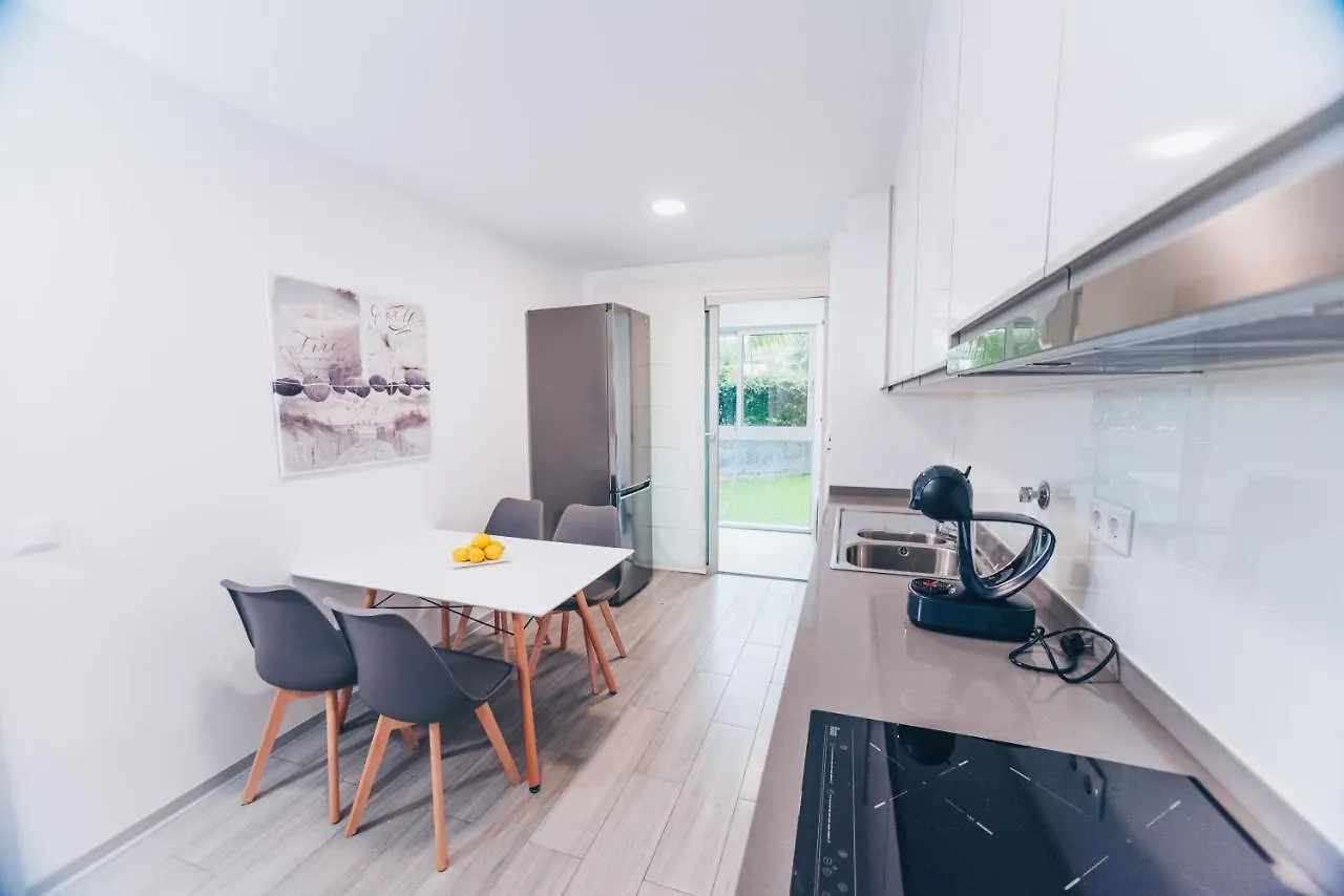 Elephant 2Br Apartment With Terrace, Side Sea View And Pool Access Funchal  Portugália